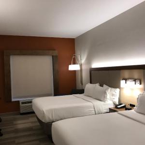 Standard Queen Room with Two Queen Beds