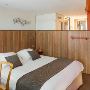 Superior Double Room with Courtyard View
