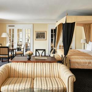 Swan room