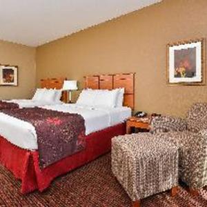 Quadruple Room with Two Queen Beds - Non Smoking