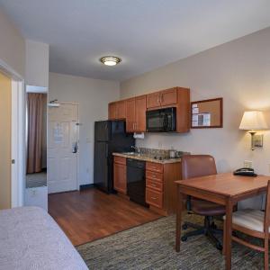 Queen Studio Suite