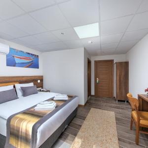 Economy Large Room
