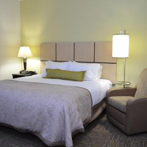 Studio Queen Suite