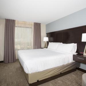 One-Bedroom King Suite