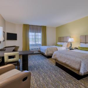 Queen Studio Suite - Hearing Accessible/ Non-Smoking