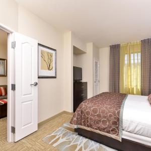 Two-Bedroom Suite with Two Bathrooms and Mobility Accessible Tub - Non-Smoking