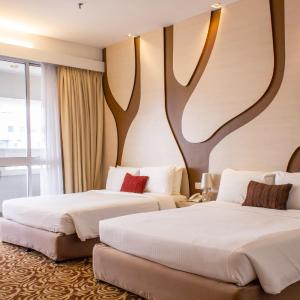 Deluxe Queen Suite