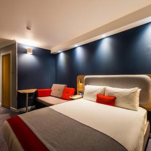 Standard Double Room with Free Hot Breakfast