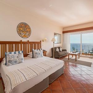 Junior Suite with Sea View and Balcony