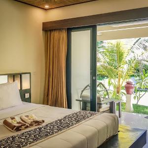  Deluxe Double Room with Pool View