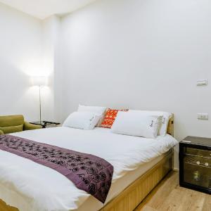 Queen Room with Balcony