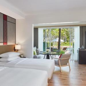 Twin Room with Pool Access