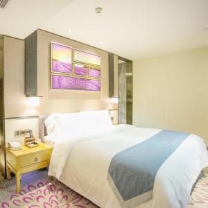Deluxe King size bed Room