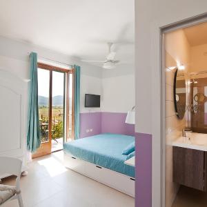 Deluxe Double Room with Balcony and Panoramic View