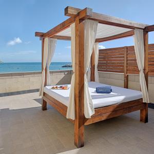 Corner  Deluxe Double Room with Canopy with Sea View