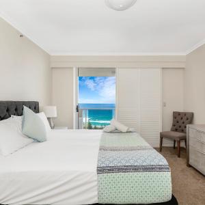 Superior Three-Bedroom Apartment with Ocean View
