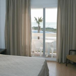 Double Room with Two Double Beds and Seaview