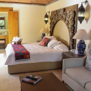 Suite 1 Deluxe King Size Bed Jacuzzi