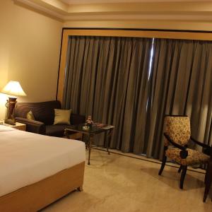 Deluxe Suite Room -  Happy Hours – Buy 1 Get 1 on Alcoholic Beverages • 15% Off on À-la-carte Food & Beverage Services • 10% Off on Laundry Services
