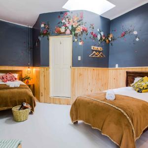 Twin Room with Private Bathroom