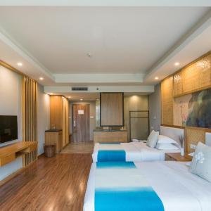 Twin Room with Mountain View