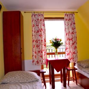 Twin Room with Private Bathroom