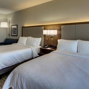 Standard Queen Room with Two Queen Beds and Mobility Accessible Roll-In Shower