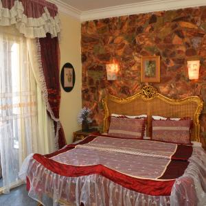 Junior Suite with Pool View