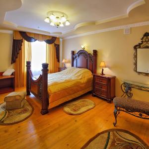 Superior King Suite