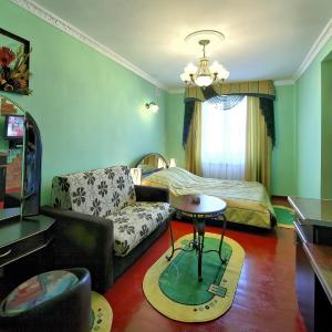 Triple Room with Bath