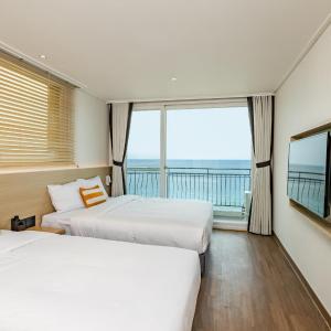 Kensington Royal Suite Ocean View (Cooking is not available + renewal)
