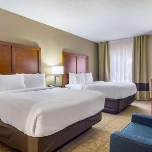 Queen Room with Two Queen Beds - Non-Smoking