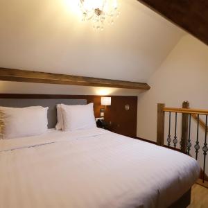 Duplex Triple Room