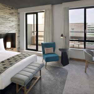 Executive Queen Room with Balcony