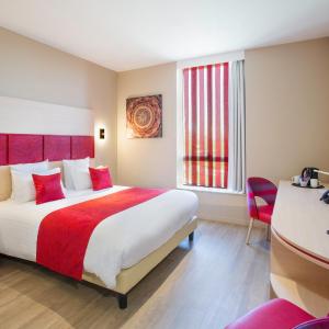 Comfort Queen Room