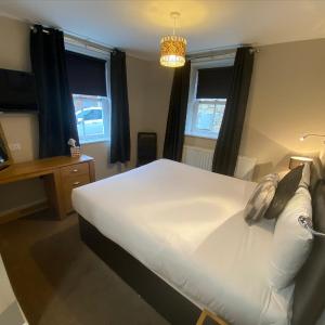 OFFSITE Studio Apartment