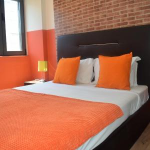 Mini Double Room with Shared Bathroom