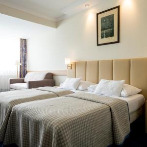 Large Double or Twin Room
