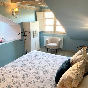 King Suite with Hot Tub
