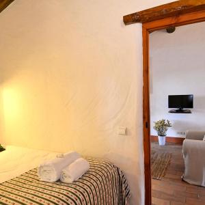 Two-Bedroom Country House