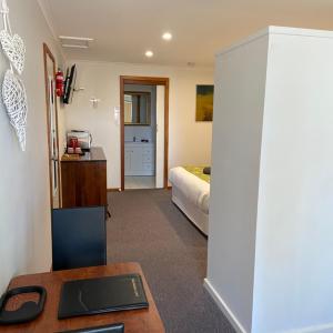 King Studio with Spa Bath