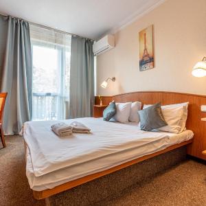 Double or Twin Room with Private Bathroom