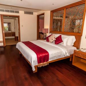Honeymoon Suite
