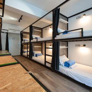 Bed in 6-Bed Mixed Dormitory Room