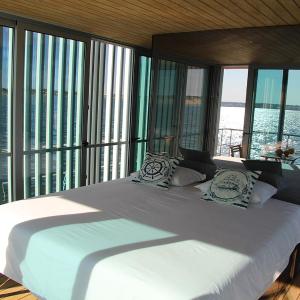 Boat House (2 Adults)
