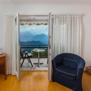 Double Room with Lake View