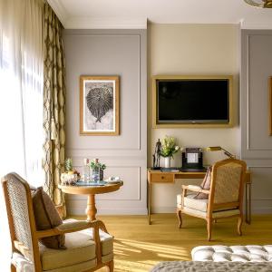 Deluxe Room Garden Level or with Balcony