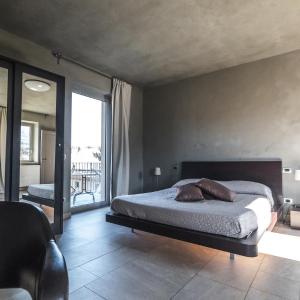 King Room with Pool View