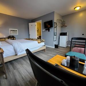 Queen Room