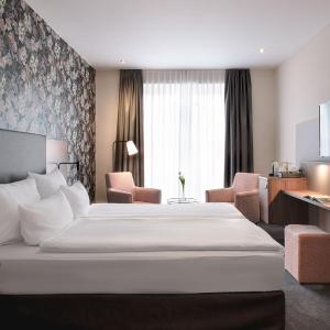 Classic Double Room with Balcony